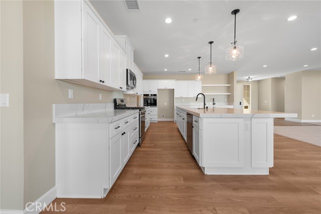 Detail Gallery Image 11 of 40 For 13744 Seven Hills Dr, Riverside,  CA 92503 - 4 Beds | 3 Baths