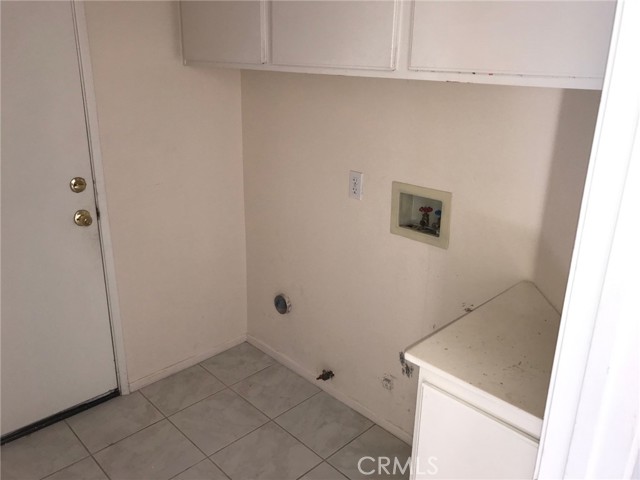 Detail Gallery Image 9 of 14 For 2342 Fitzgerald Rd, Simi Valley,  CA 93065 - 4 Beds | 3 Baths