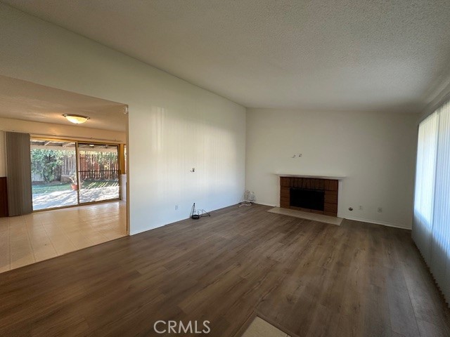 Detail Gallery Image 2 of 20 For 528 Shenandoah St, Thousand Oaks,  CA 91360 - 3 Beds | 2 Baths