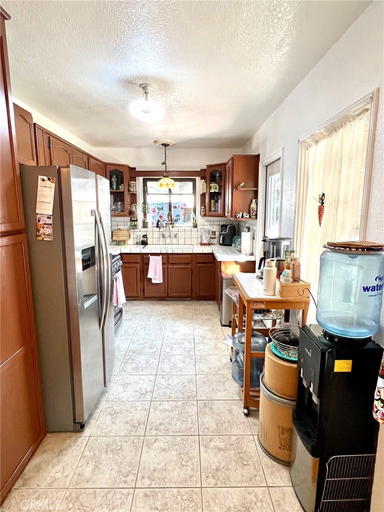 https://media.crmls.org/medias/888851ed-eb2a-4cea-9896-d91653657203.jpg?preset=X-Large