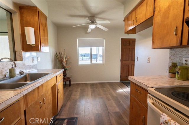 4173 Co Rd K, Orland CA: https://media.crmls.org/medias/888875cf-7dd3-4126-b9dc-ac56f4329682.jpg