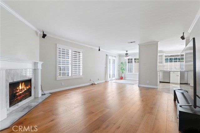 Detail Gallery Image 2 of 34 For 3327 California Ave, Signal Hill,  CA 90755 - 3 Beds | 2/1 Baths