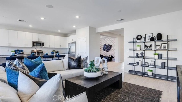 Detail Gallery Image 2 of 18 For 65244 Avenida De Paz, Desert Hot Springs,  CA 92240 - 4 Beds | 3 Baths