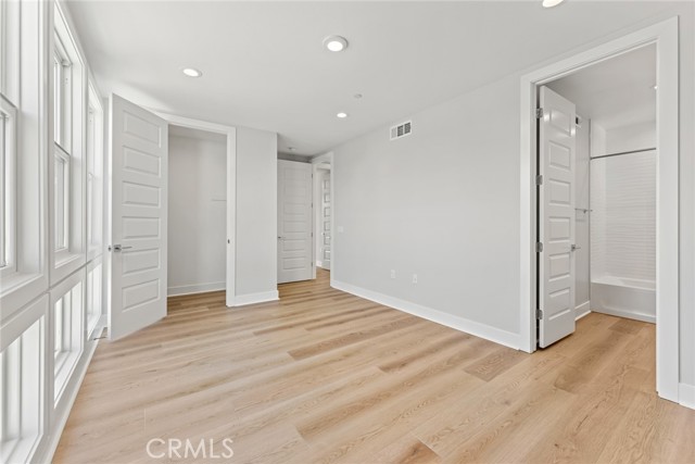 Detail Gallery Image 36 of 56 For 209 Stage, Irvine,  CA 92618 - 5 Beds | 5 Baths