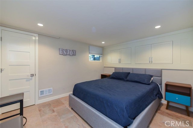 Detail Gallery Image 32 of 38 For 2192 Crestview Dr, Laguna Beach,  CA 92651 - 3 Beds | 3/1 Baths
