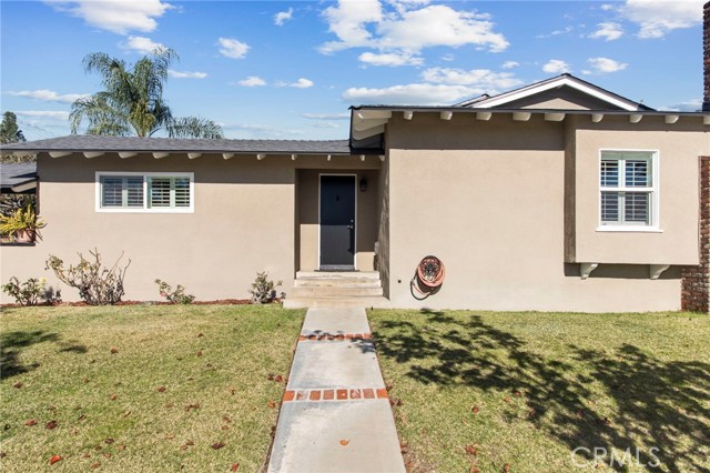 Detail Gallery Image 4 of 52 For 141 Sandalwood, Glendora,  CA 91741 - 4 Beds | 2 Baths