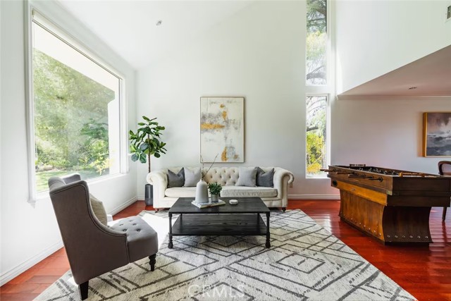 Detail Gallery Image 1 of 36 For 21793 Planewood Dr, Woodland Hills,  CA 91364 - 4 Beds | 3/1 Baths
