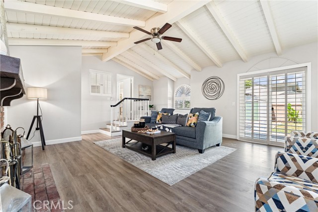 6557 E Walkerton Street, Long Beach CA: https://media.crmls.org/medias/888a4871-19f8-4303-8c62-c33498701371.jpg