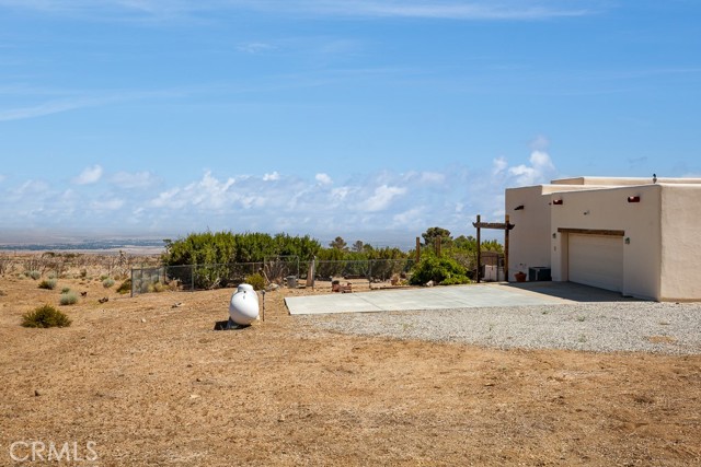 10555 Cima Mesa Road, Juniper Hills CA: https://media.crmls.org/medias/888a7183-d6dc-40a5-8eaf-c3331b122fb7.jpg