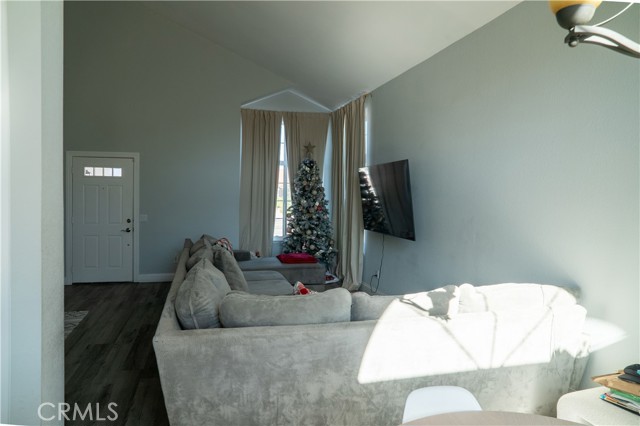 1454 Cresta, Corona CA: https://media.crmls.org/medias/888af3c4-1948-4a4e-9efb-487c55c2ceea.jpg