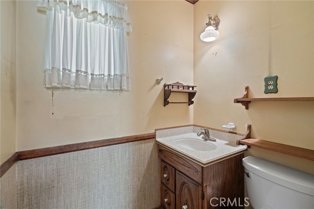 531 N Cherry Tree Lane, Anaheim CA: https://media.crmls.org/medias/888b4a66-ba80-44bb-8746-544a97bba01c.jpg