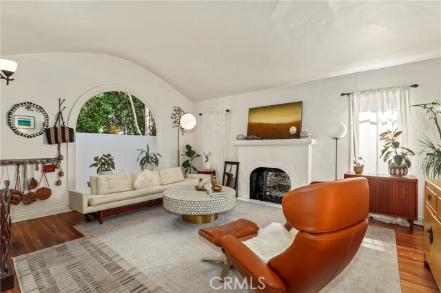 Detail Gallery Image 3 of 39 For 1619 S Curson, Los Angeles,  CA 90019 - 3 Beds | 2 Baths