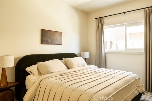 Detail Gallery Image 11 of 17 For 13025 Roselle Ave #4,  Hawthorne,  CA 90250 - 2 Beds | 1 Baths