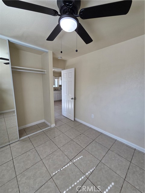7888 maple, Fontana CA: https://media.crmls.org/medias/888c070b-3c2e-4764-b8f8-89d2674666f8.jpg