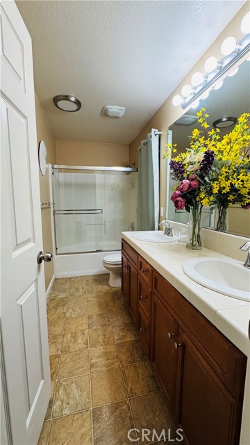 Detail Gallery Image 11 of 23 For 2622 Casa Serena Dr, Delano,  CA 93215 - 3 Beds | 2 Baths