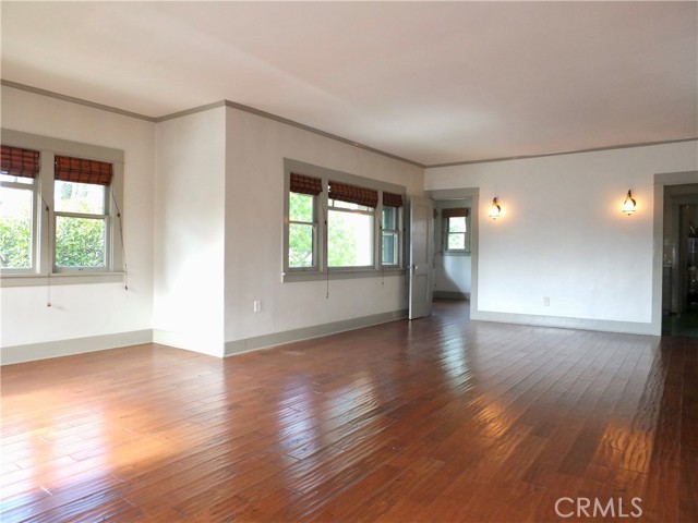 Detail Gallery Image 9 of 24 For 353 Newport Ave, Long Beach,  CA 90814 - 2 Beds | 1 Baths