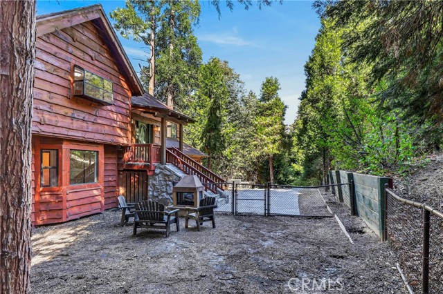 279 S Cumberland, Lake Arrowhead, CA 92352