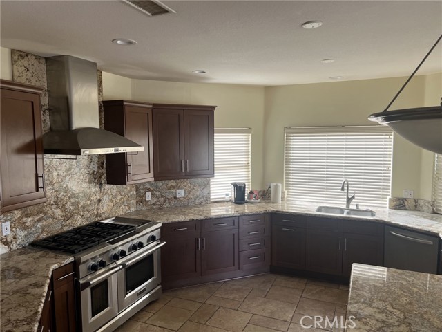 Detail Gallery Image 29 of 43 For 40351 Heirloom Ct, Murrieta,  CA 92562 - 5 Beds | 4/1 Baths