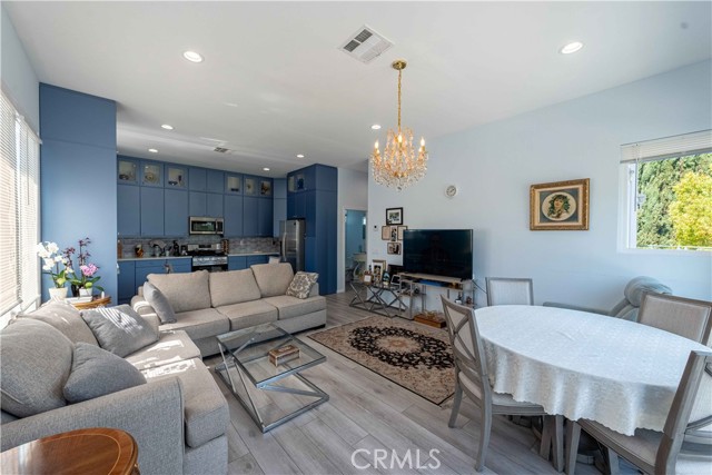 Detail Gallery Image 3 of 27 For 5414 Lake Crest Dr #B,  Agoura Hills,  CA 91301 - 2 Beds | 2 Baths