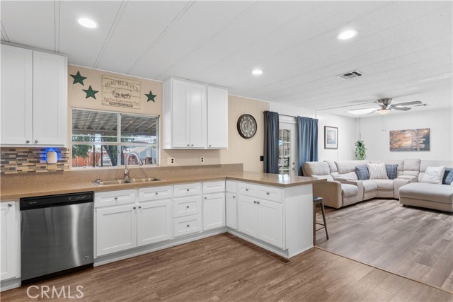 Detail Gallery Image 9 of 34 For 43422 Riley Cir, Hemet,  CA 92544 - 2 Beds | 2 Baths