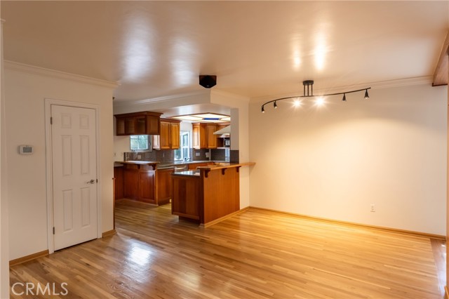 Detail Gallery Image 6 of 33 For 2007 W 180th Pl, Torrance,  CA 90504 - 4 Beds | 3 Baths