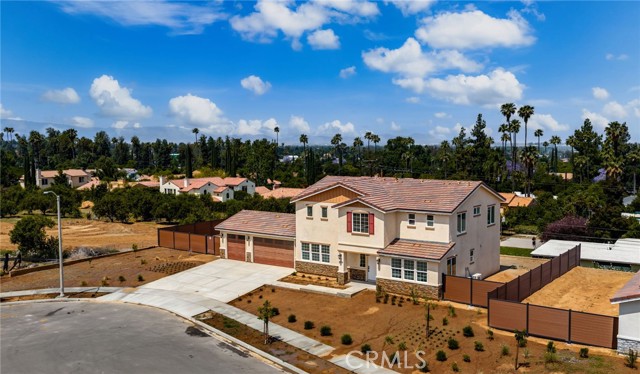 5979 Copperfield Avenue, Riverside CA: https://media.crmls.org/medias/888e4654-3922-40c0-b3fc-c085c4bff07b.jpg
