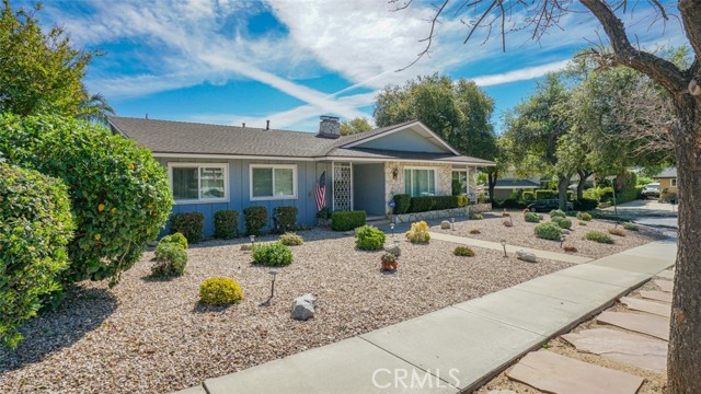 Detail Gallery Image 4 of 75 For 1904 Belmar, Upland,  CA 91784 - 3 Beds | 2/1 Baths