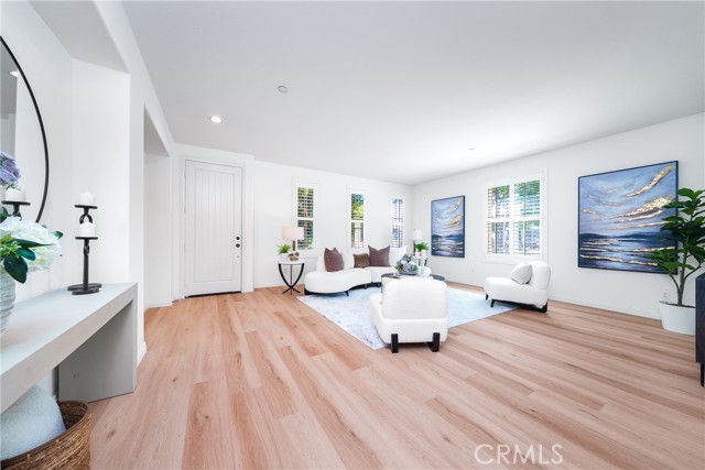 Detail Gallery Image 4 of 37 For 3249 S Edenglen Ave #1,  Ontario,  CA 91761 - 2 Beds | 2 Baths