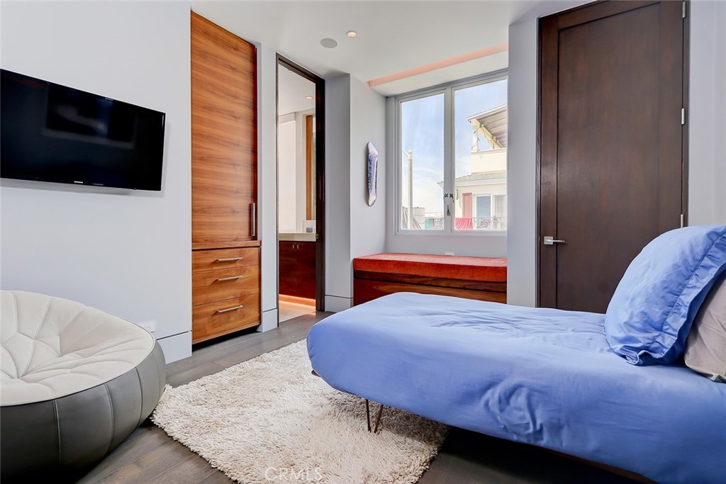 3208 Ocean Drive