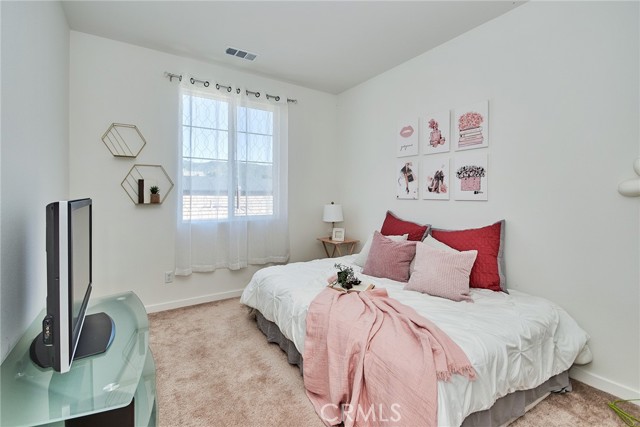 Detail Gallery Image 31 of 44 For 34955 S Serano Sq, Yucaipa,  CA 92399 - 5 Beds | 4 Baths