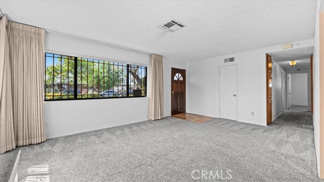 Detail Gallery Image 6 of 42 For 27196 10th Street, Highland,  CA 92346 - 3 Beds | 2 Baths