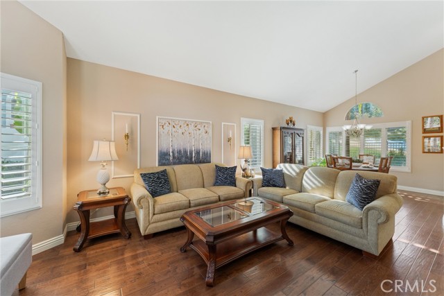 Detail Gallery Image 15 of 52 For 3480 Mountainside Cir, Corona,  CA 92882 - 4 Beds | 2/1 Baths