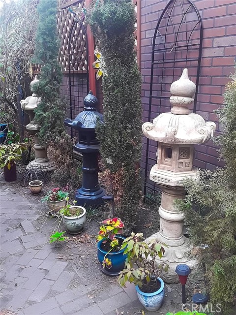 Detail Gallery Image 39 of 48 For 677 Elm St, San Jose,  CA 95126 - 2 Beds | 1 Baths