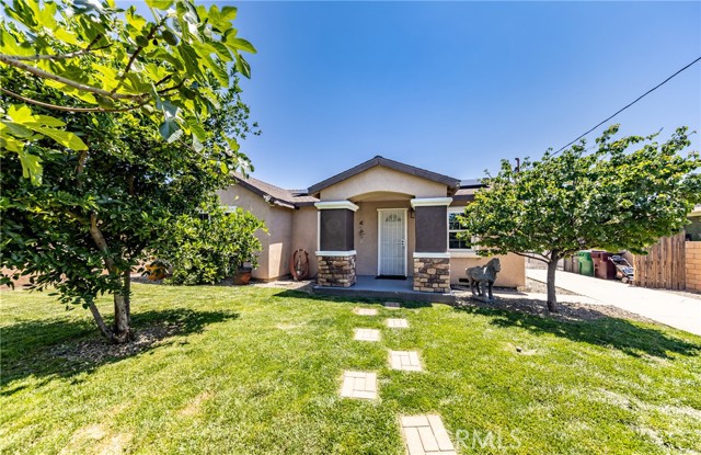 Detail Gallery Image 2 of 31 For 874 Chestnut Ave, Beaumont,  CA 92223 - 2 Beds | 1 Baths