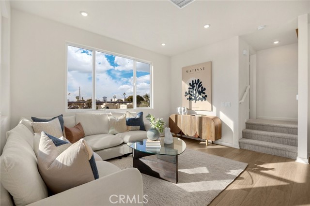 Detail Gallery Image 6 of 62 For 109 S Laxore St #306,  Anaheim,  CA 92804 - 2 Beds | 2/1 Baths