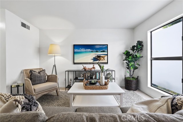 Detail Gallery Image 5 of 36 For 3342 Bradbury Road #34,  Rossmoor,  CA 90720 - 3 Beds | 1/1 Baths