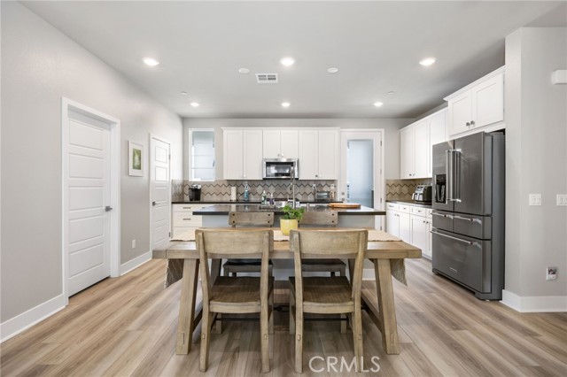 Detail Gallery Image 14 of 45 For 1460 W Sunrise Ln, San Pedro,  CA 90732 - 4 Beds | 3/1 Baths