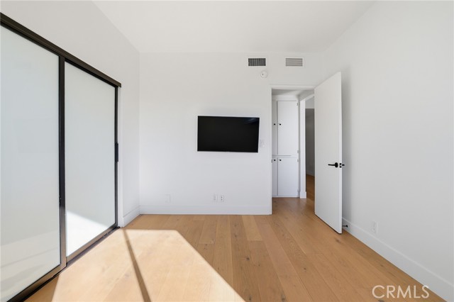 Detail Gallery Image 24 of 37 For 321 S San Vicente Bld #604,  Los Angeles,  CA 90048 - 2 Beds | 2 Baths