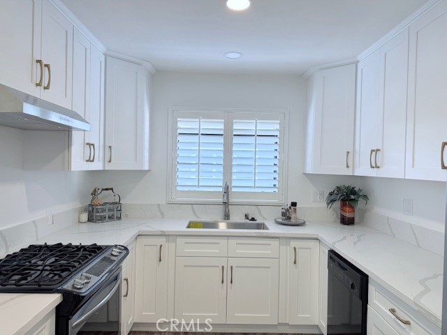 2690 Senasac Avenue, Long Beach CA: https://media.crmls.org/medias/88955c55-2a5b-45d9-bb4c-e5d786f6e255.jpg
