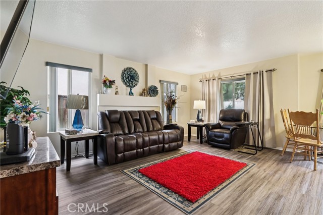 Detail Gallery Image 11 of 28 For 25821 via Kannela, Moreno Valley,  CA 92551 - 4 Beds | 3 Baths