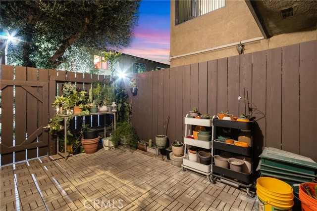 Detail Gallery Image 21 of 27 For 7321 Lennox Ave #I7,  Van Nuys,  CA 91405 - 2 Beds | 2 Baths