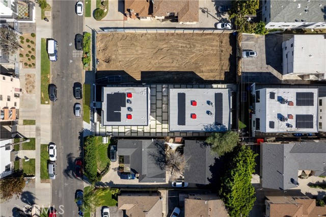 Detail Gallery Image 3 of 17 For 14420 Tiara, Van Nuys,  CA 91401 - 4 Beds | 4 Baths