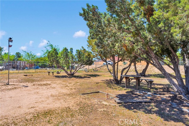 Detail Gallery Image 37 of 47 For 15505 via Cartagena St, Hesperia,  CA 92345 - 3 Beds | 2 Baths