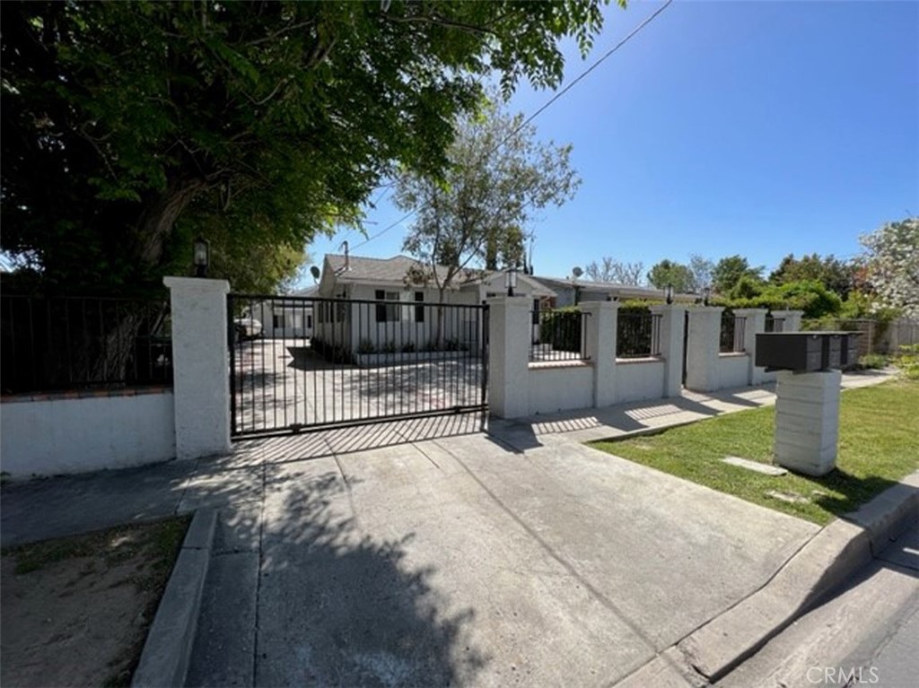 6926 Alabama Avenue, Canoga Park, CA 91303
