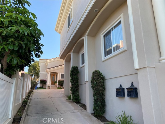 2009 Huntington Lane, Redondo Beach, California 90278, 4 Bedrooms Bedrooms, ,2 BathroomsBathrooms,Residential,Sold,Huntington,PW22200678