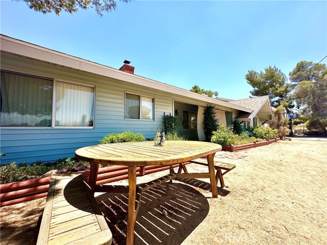 Detail Gallery Image 6 of 51 For 7575 Palomar Ave, Yucca Valley,  CA 92284 - 3 Beds | 2 Baths