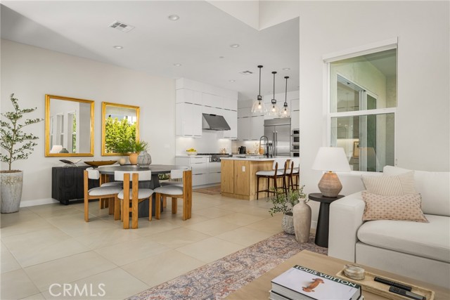 Detail Gallery Image 13 of 64 For 211 Brackens, Lake Forest,  CA 92630 - 4 Beds | 4 Baths