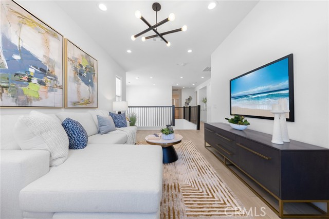 131 Bear Leaf Drive, Lake Forest CA: https://media.crmls.org/medias/88982e3c-823c-4614-be28-c60cc0d5d648.jpg
