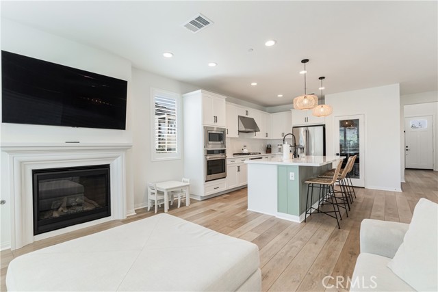 Detail Gallery Image 9 of 73 For 32067 Dawning Ridge, Temecula,  CA 92591 - 4 Beds | 3 Baths