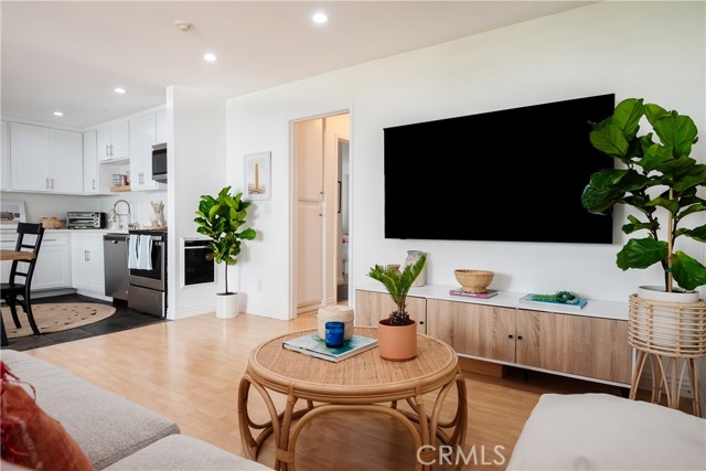 611 Prospect Avenue, Redondo Beach, California 90277, 2 Bedrooms Bedrooms, ,2 BathroomsBathrooms,Residential,Sold,Prospect,SB22076487